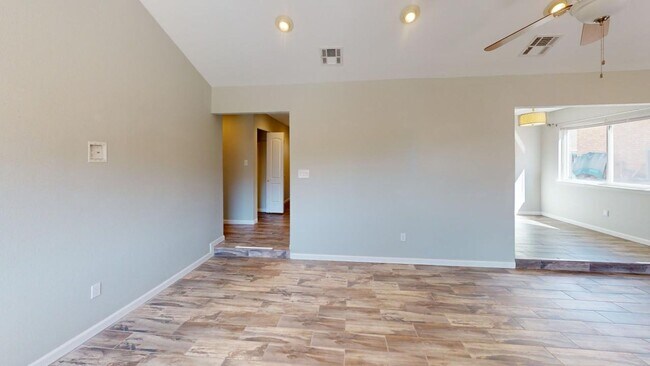 Building Photo - 3206 Thunder Rd