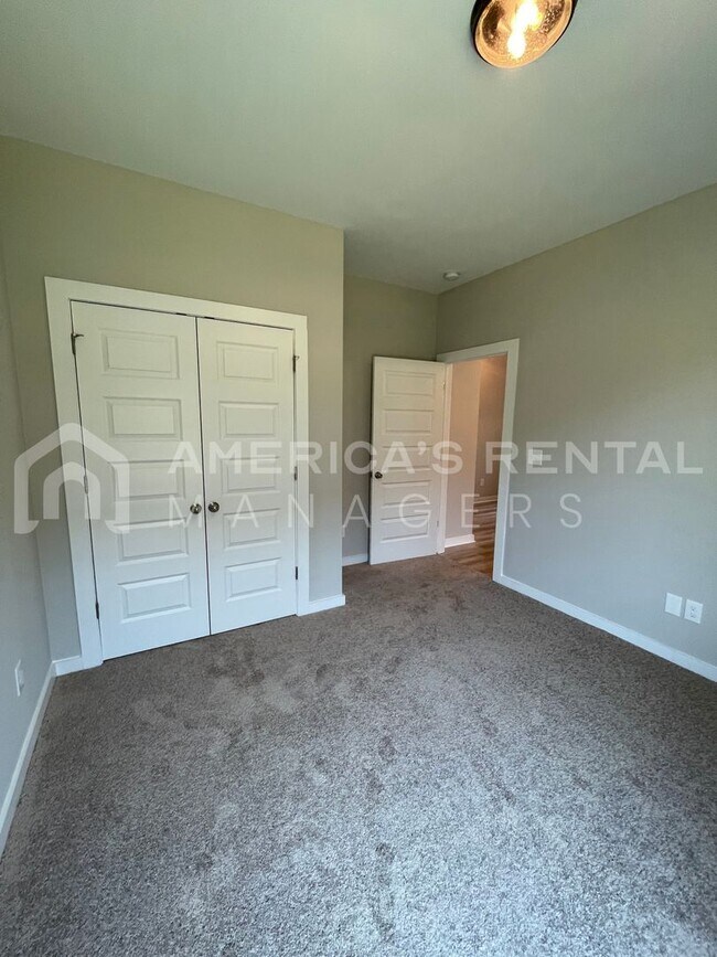 Building Photo - Home for Rent in Meridianville, AL!!! Avai...