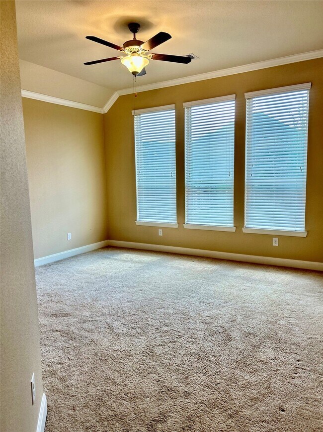 Building Photo - 27239 Aspen Falls Ln