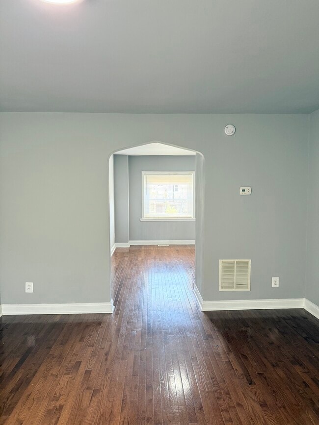 Building Photo - 4909 Chalgrove Ave