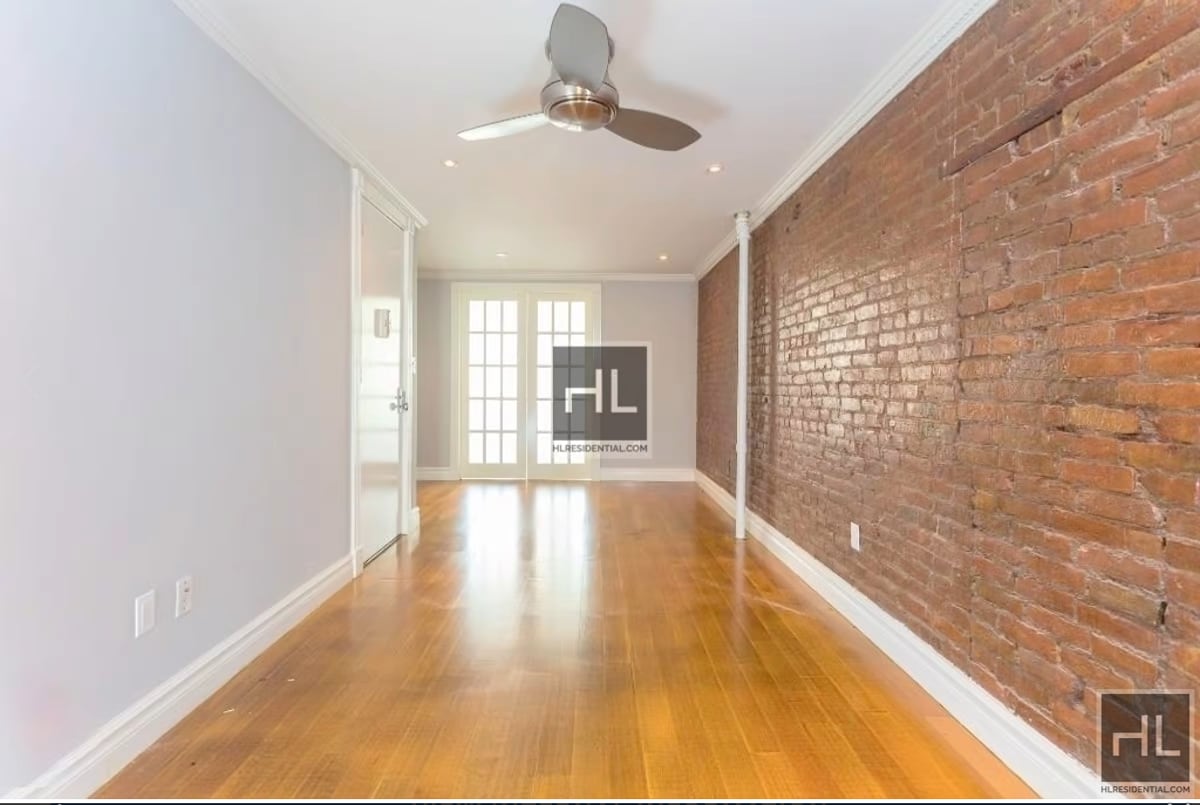 Building Photo - East 7th Street