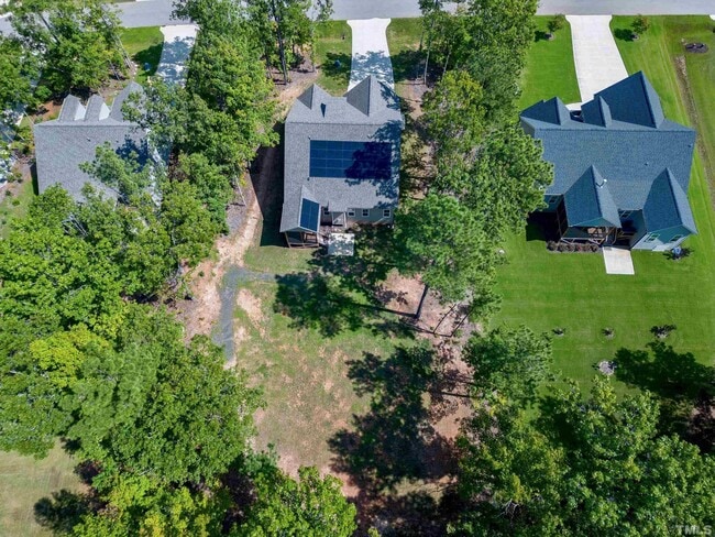 Building Photo - 3627 River Watch Ln