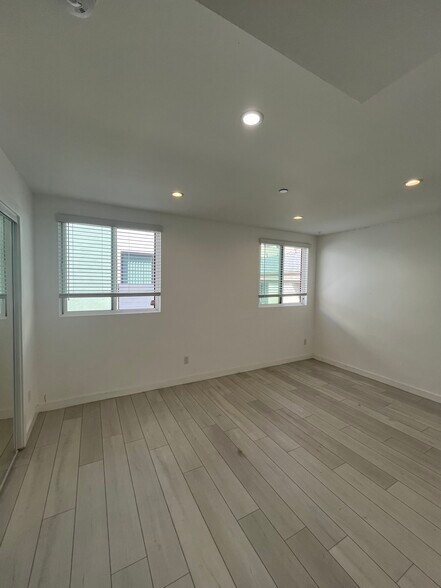 Building Photo - 248 N Dillon St