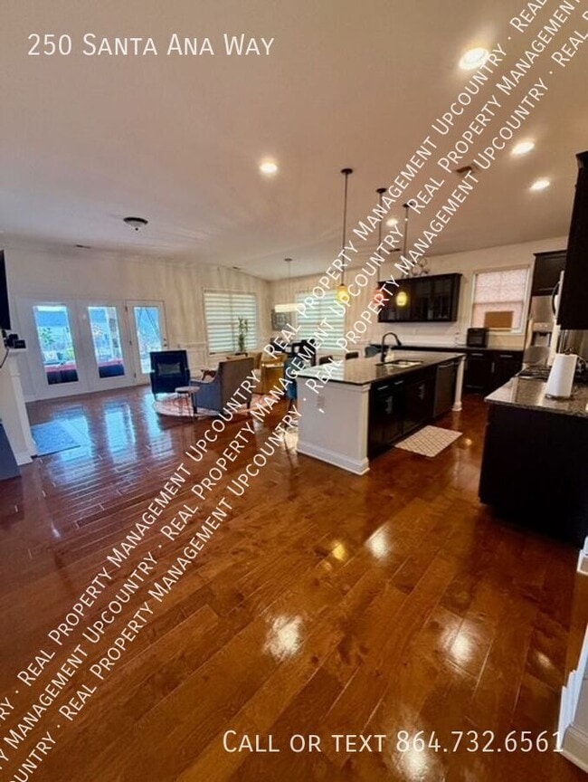 Building Photo - 250 Santa Ana Wy