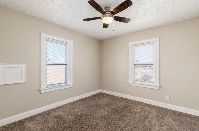 Building Photo - Driving Park Three Bedroom Two-Story