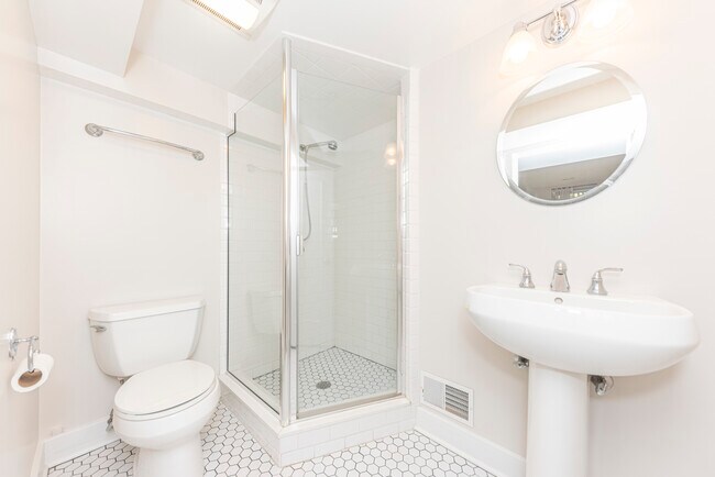 Building Photo - 1111 Olivia Ave