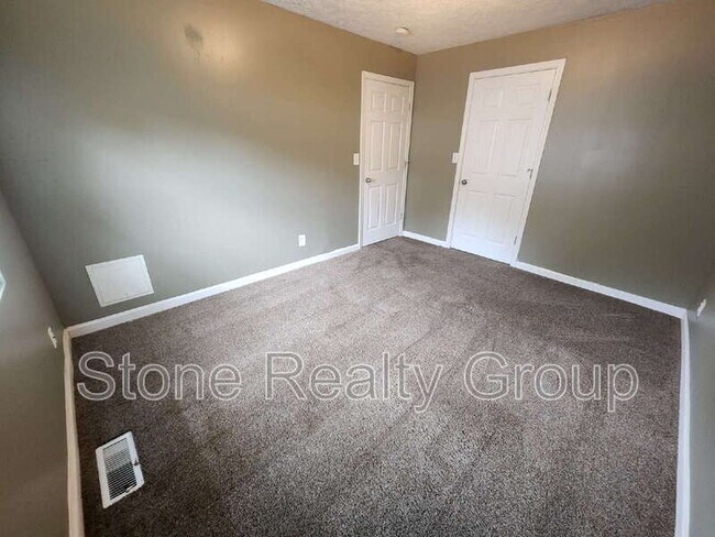 Building Photo - 2724 Maple Ave