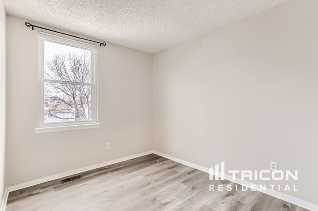 Building Photo - 8448 Prairie Clover Way