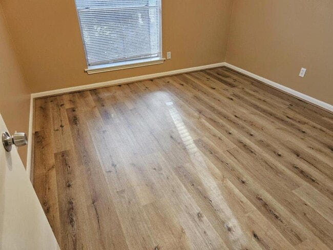 Building Photo - 2327 Shadbury Ct