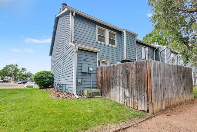 Building Photo - Move-In Ready 3-Bedroom Home with Modern Finishes Just Minutes from Fort Carson