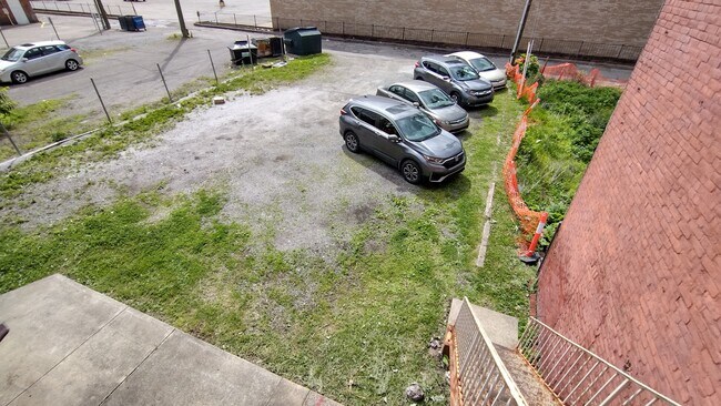 Building Photo - 139 N 4th St