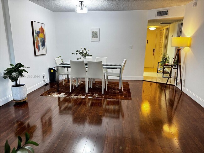 Building Photo - 18151 NE 31st Ct