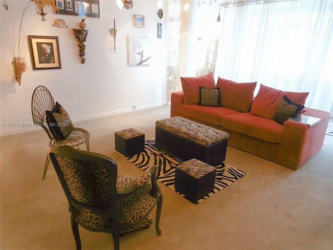 Building Photo - 5005 Collins Ave