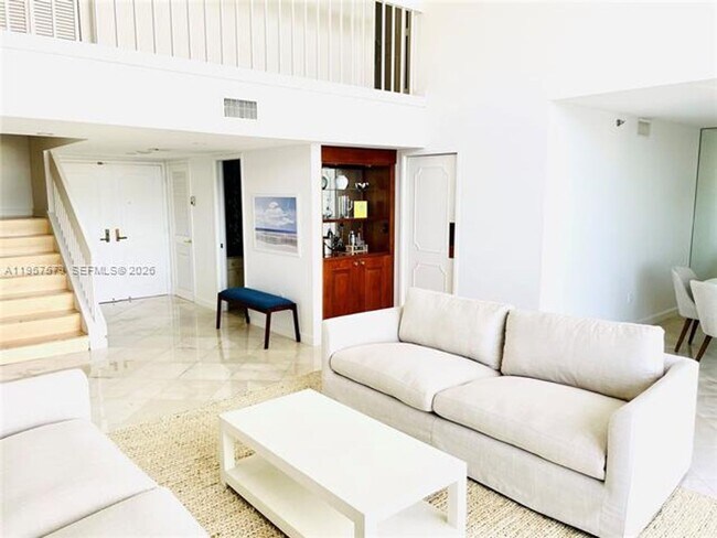 Building Photo - 151 SE 15th Rd