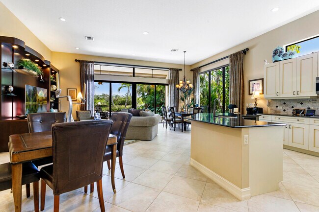 Building Photo - 6700 Fox Hollow Dr