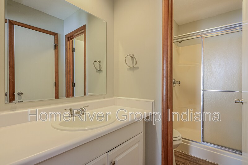 Building Photo - 712 Daffon Dr