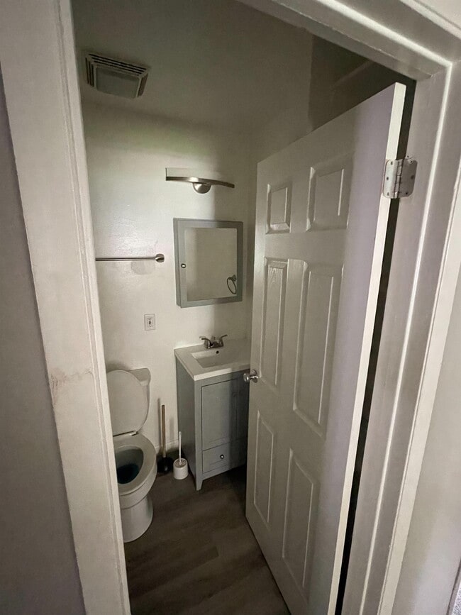 Building Photo - 5399 Inlet Dr