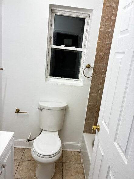 Building Photo - 73 Wolcott Terrace