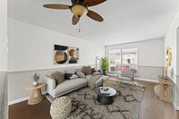 Building Photo - 2515 Shakespeare St