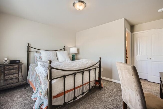 Building Photo - 11241 Modern Mdw Lp