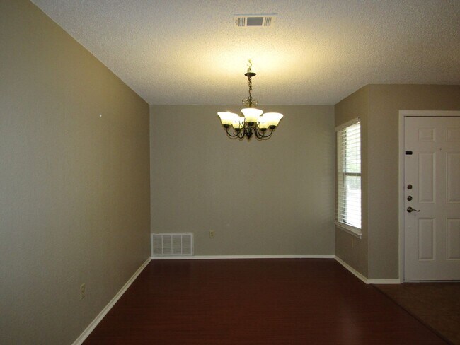 Building Photo - 7612 Islander Dr