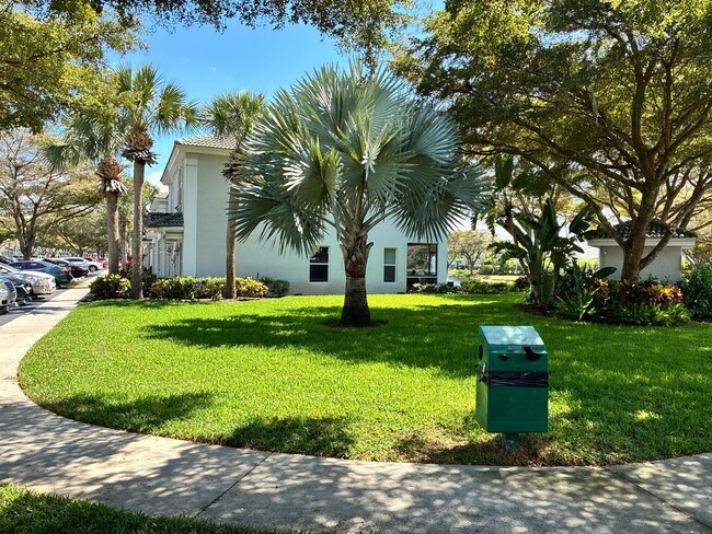 Building Photo - Peaceful Paradise in Fort Myers – Move-In Ready