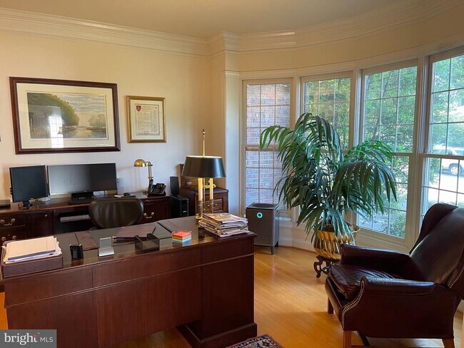 Building Photo - 6915 Bonheim Ct