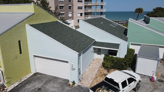 Building Photo - 959 N Hwy A1A