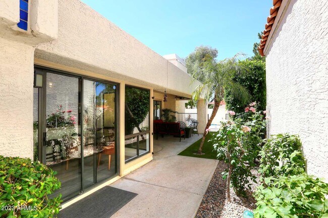 Building Photo - 9280 N 100th Pl