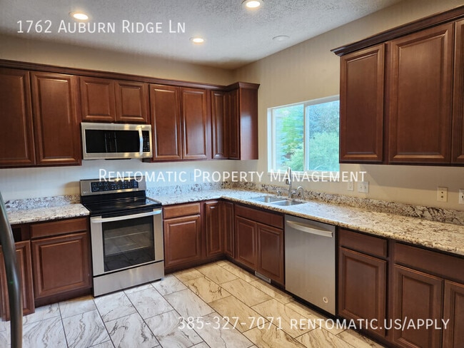 Building Photo - 1762 Auburn Ridge Ln