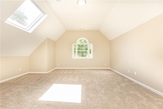 Building Photo - 9360 Nesbit Lakes Dr