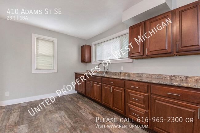 Building Photo - Available Now | Cozy 2 Bedroom 1 Bathroom ...