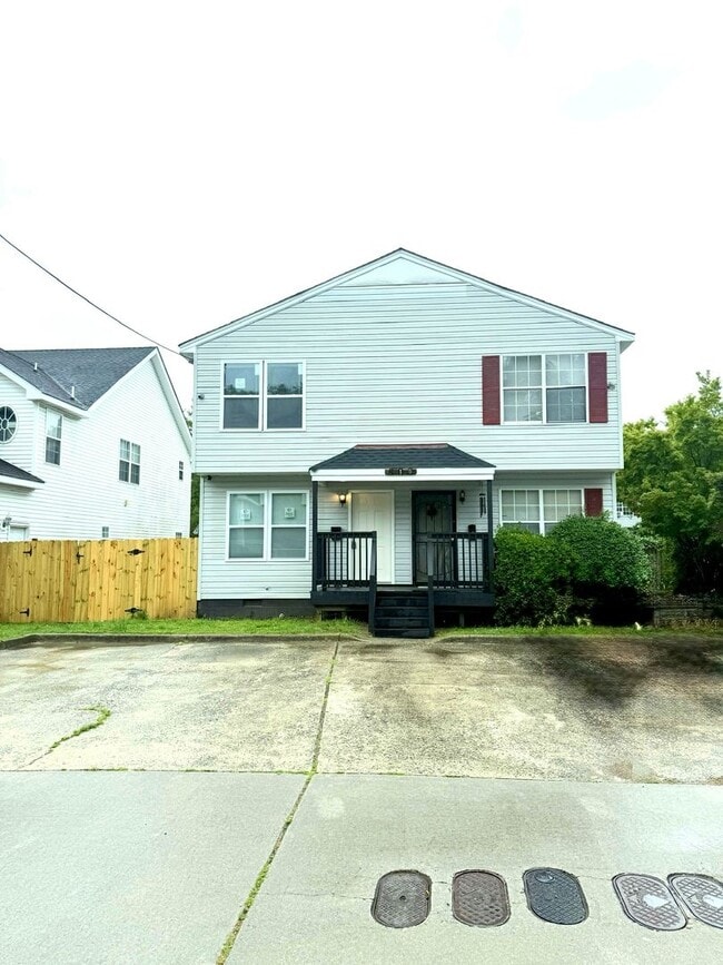 Building Photo - 315-317 Roselynn Lane
