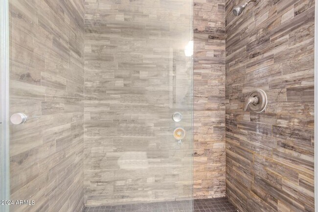 Building Photo - Beautiful townhome in Scottsdale!