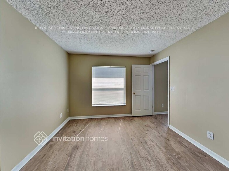 Building Photo - 1712 Laramie Cir