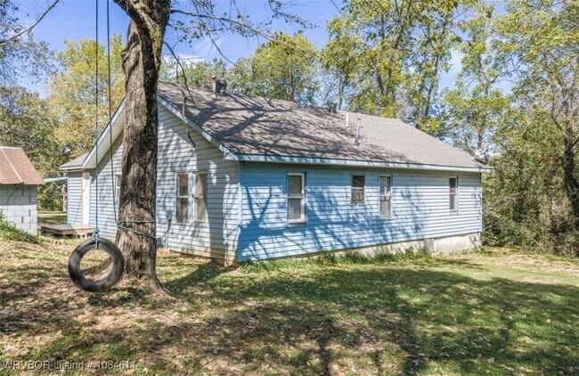 Building Photo - 15615 Hopewell Way