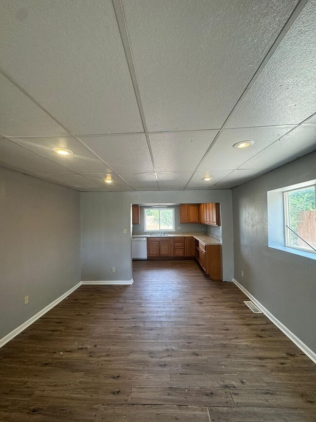 Building Photo - Remodeled 4 bedroom in Trinidad!