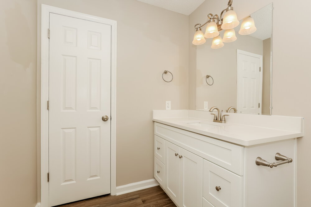 Building Photo - 2409 Racquet Club Dr