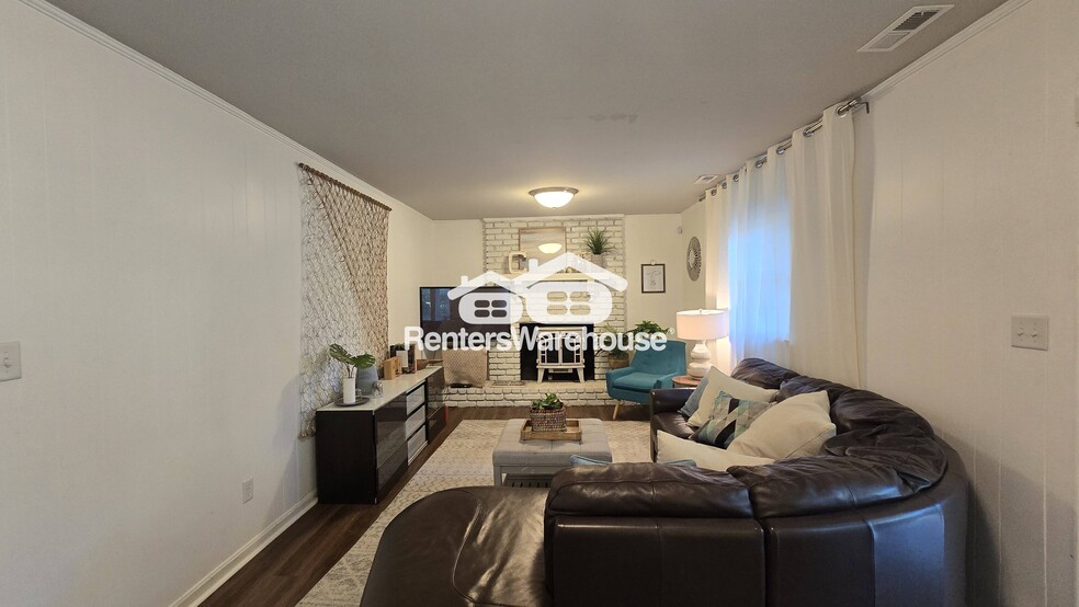 Building Photo - 3797 Doroco Dr