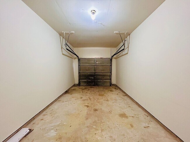 Building Photo - 12307 Abney Dr