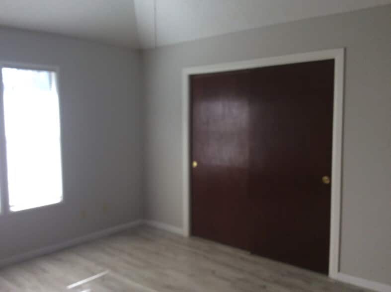 2nd Large Bedroom - 12421 Green Ridge Dr