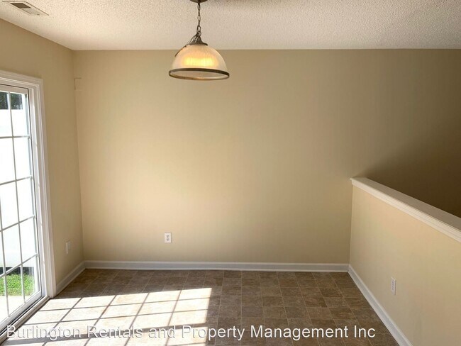 Building Photo - 2 br, 2.5 bath House - 646 Cairn Circle