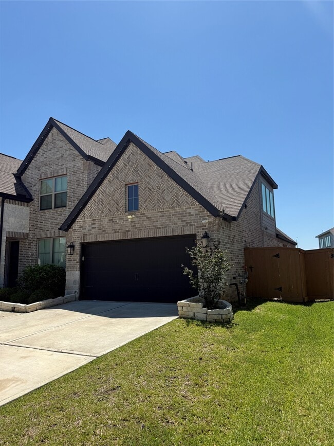 Building Photo - 563 Santa Rosa Hls Dr