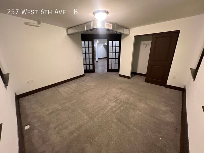 Building Photo - 257 W 6th Ave