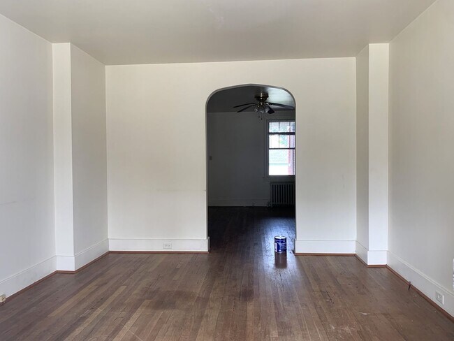 Building Photo - 1343-1347 Scotland Ave