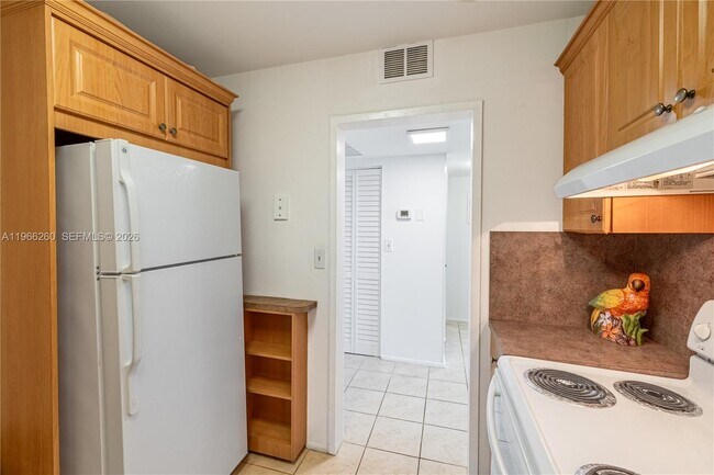 Building Photo - 3180 S Ocean Dr