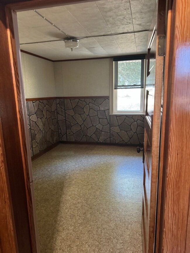 Building Photo - Beautiful, Meticulously Maintained Home in Perrysburg