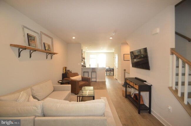 Building Photo - 13943 Airfoil Rd