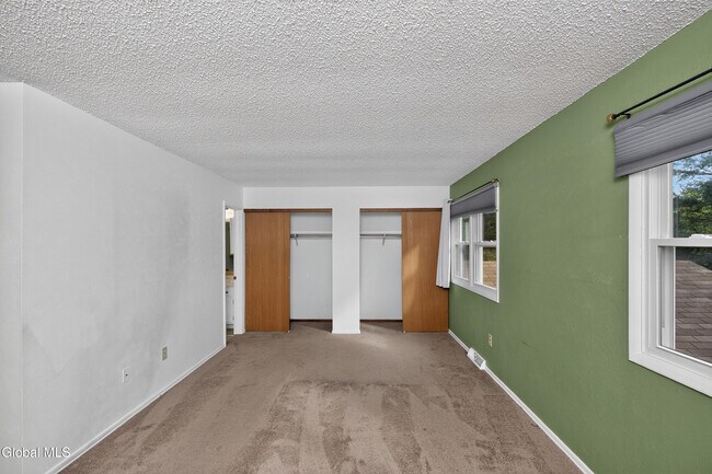 Building Photo - 3 Westchester Dr