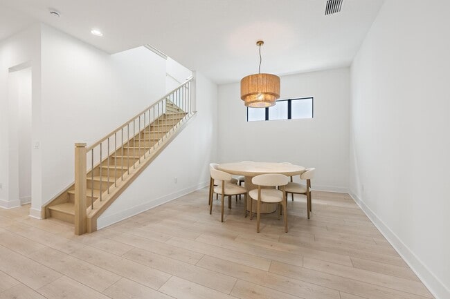 Building Photo - 13185 Faberge Pl